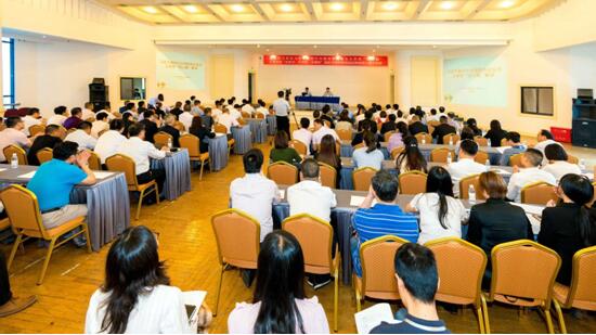 埋頭趕路，也要抬頭尋道