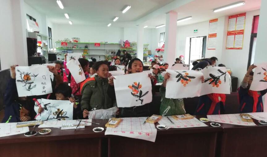 脫貧攻堅(jiān) 旅投創(chuàng)新公司捐建麻格同村“兒童天地”正式開(kāi)園