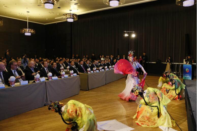 集團黨委書記、董事長任丁率團赴荷蘭、德國、以色列考察