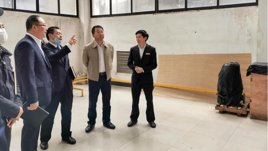 集團黨委書記、董事長任丁會見川酒集團董事長曹勇一行