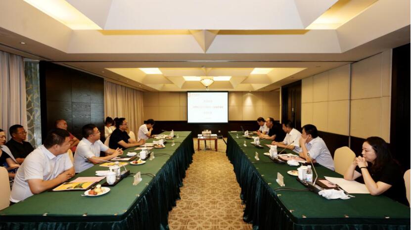 天府之國牽手塞外江南四川省旅游投資集團與伊犁州人民政府舉行簽約儀式