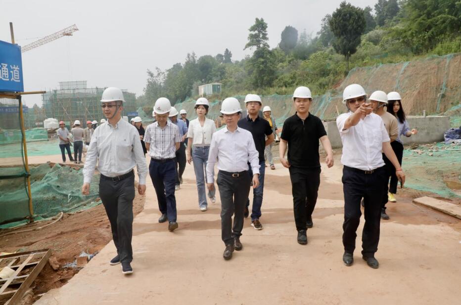 旅投集團“做大影響力”專責工作組調研聚峰谷項目