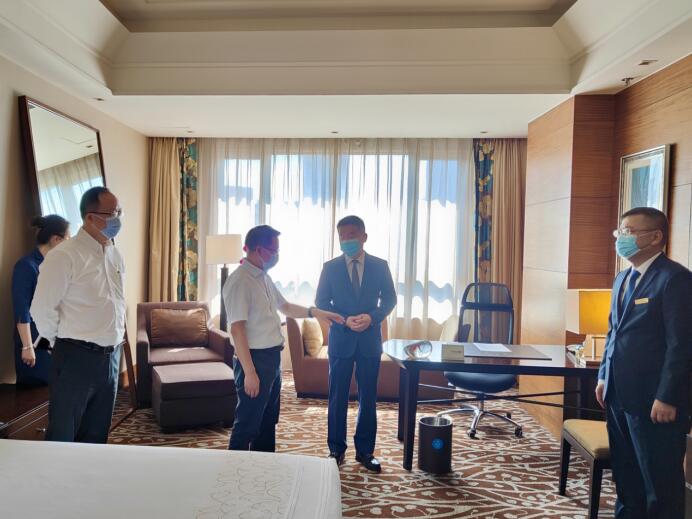 集團黨委委員、董事鄭貴林檢查指導酒店疫情防控和防汛工作