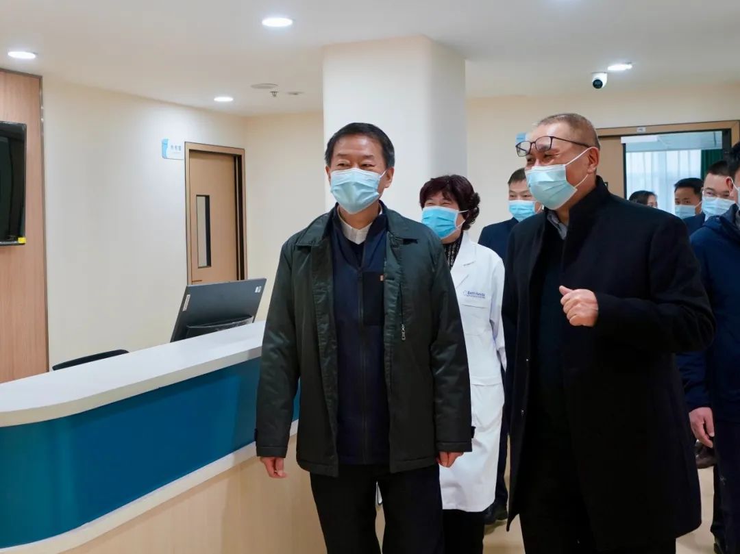 四川省旅投集團黨委書記、董事長任丁率隊赴錦弘集團調研