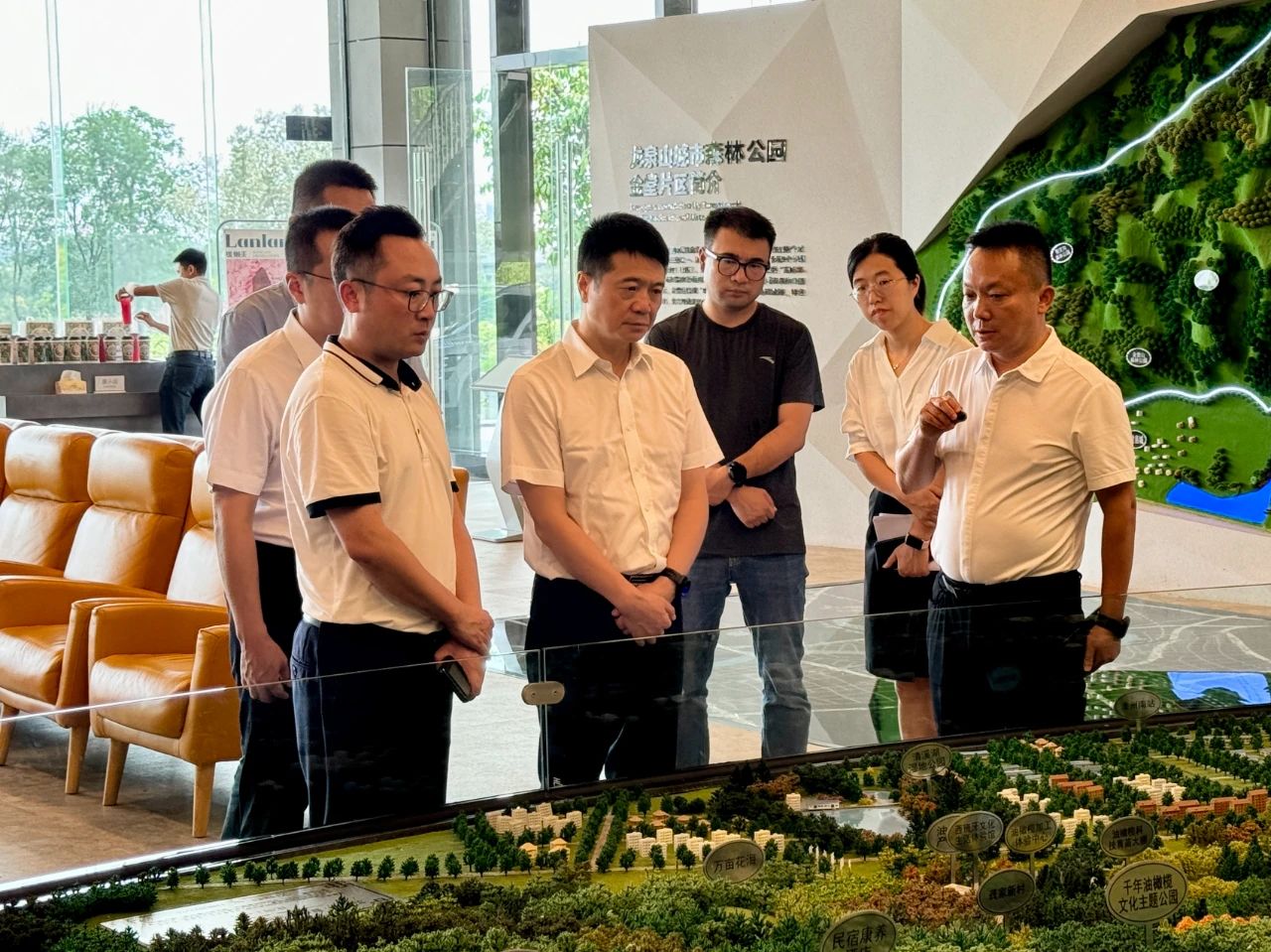 省旅投集團黨委書記、董事長游勇帶隊赴聚峰谷項目開展汛期安全生產檢查并調研生產經營情況